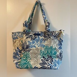 “Vera Bradley” Beautiful & Elegant Tote